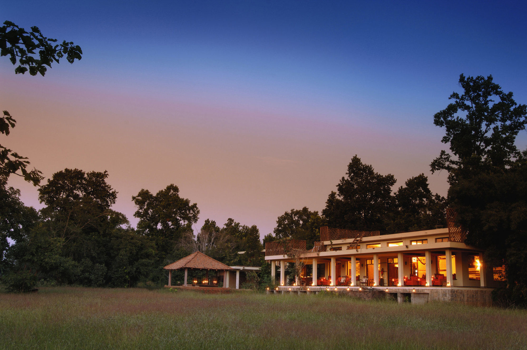 ホテル Mahua Kothi Tāla エクステリア 写真